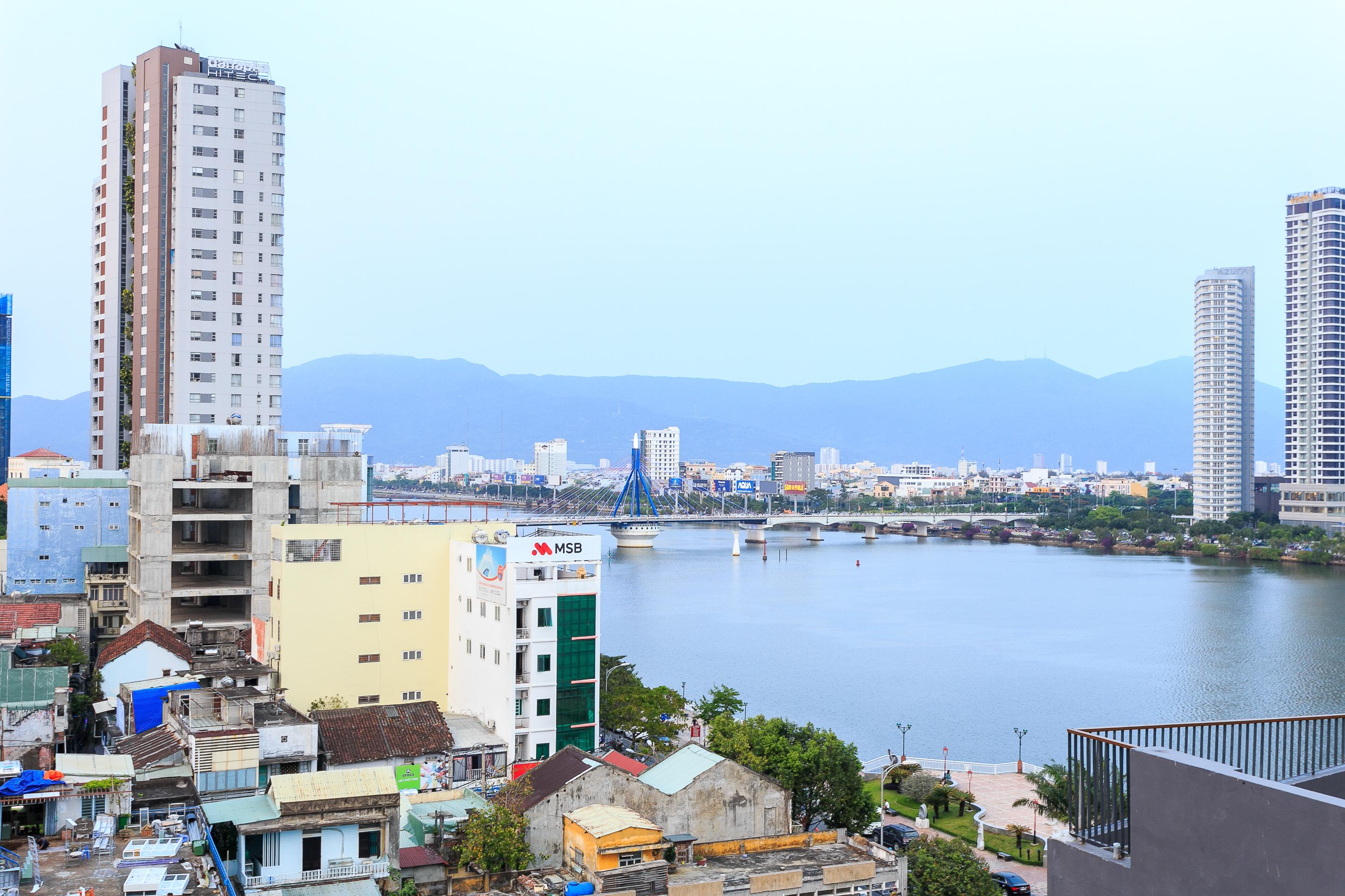 Centre Hotel Da Nang Esterno foto